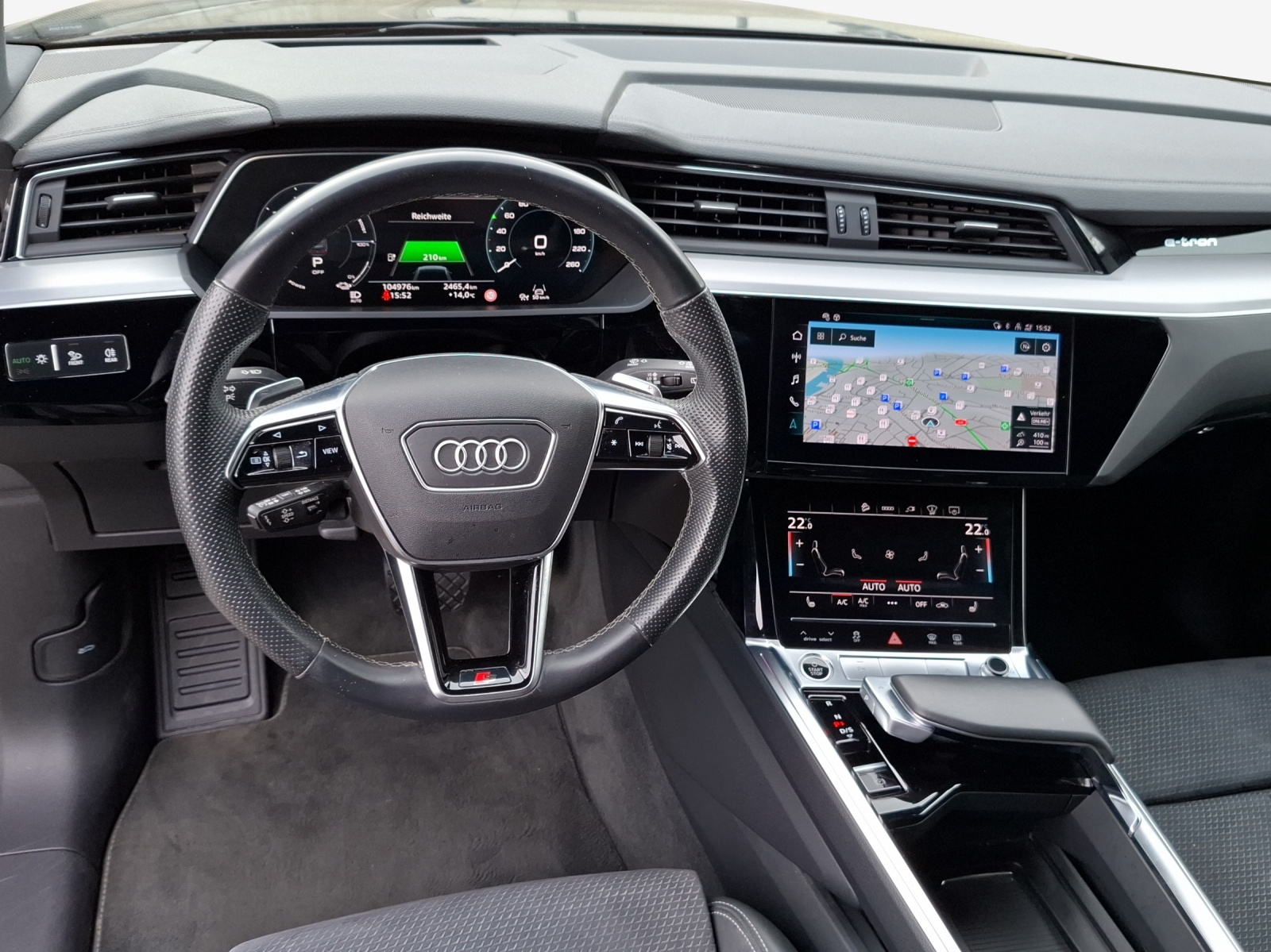 AUDI e-tron 55 S Line Black Edition quattro-image-9