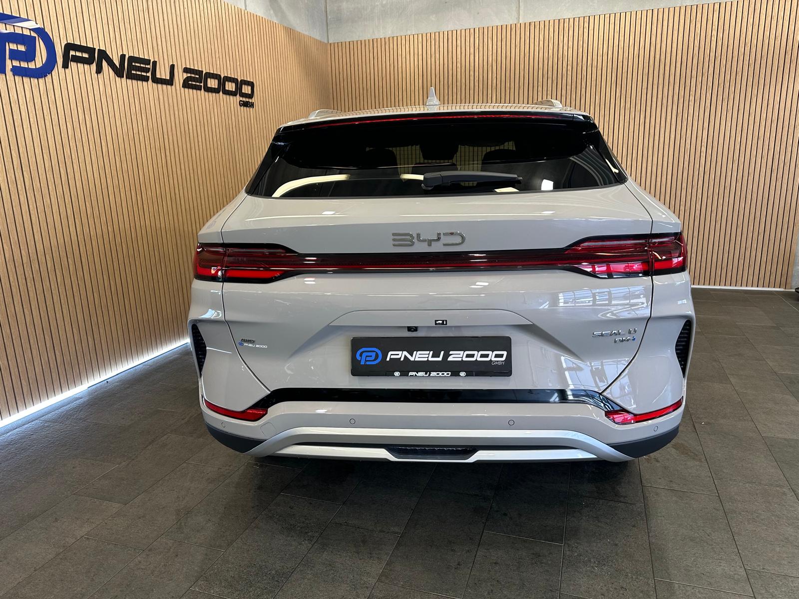 BYD Seal U DM-i Design AWD *Nardo Grey*-image-2