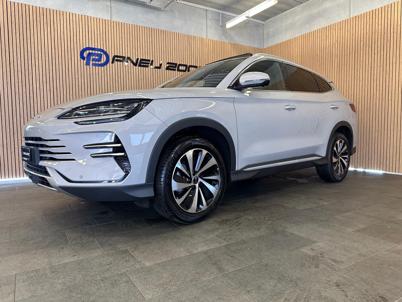 BYD Seal U DM-i Design AWD *Nardo Grey*-image-18