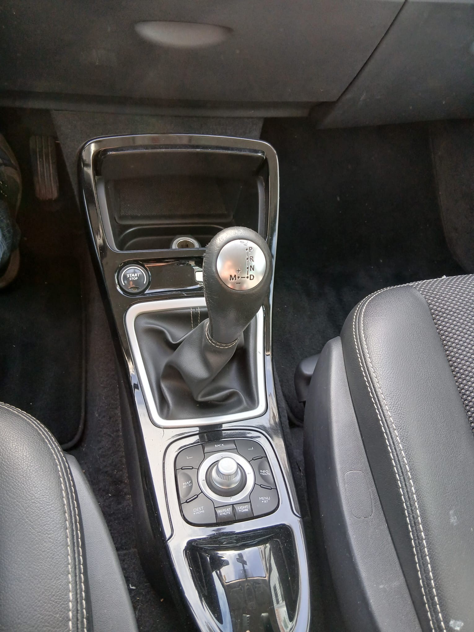 RENAULT Grand Espace 2.0 dCi Swiss Edition Automatic /078 921 32 97 bitte hier melden-image-3