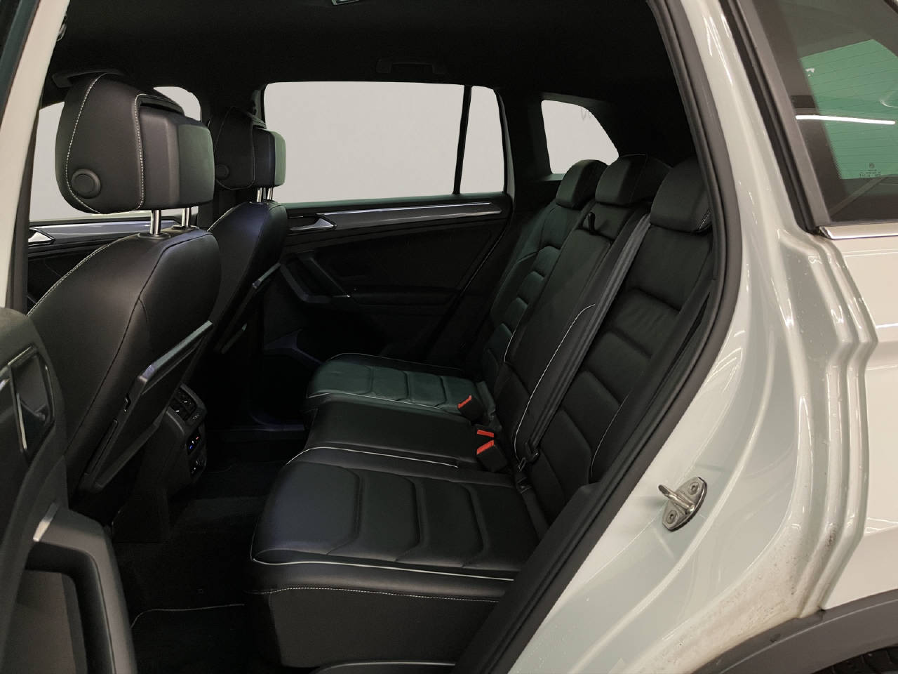 VW Tiguan 2.0 TDI SCR Highline DSG-image-10