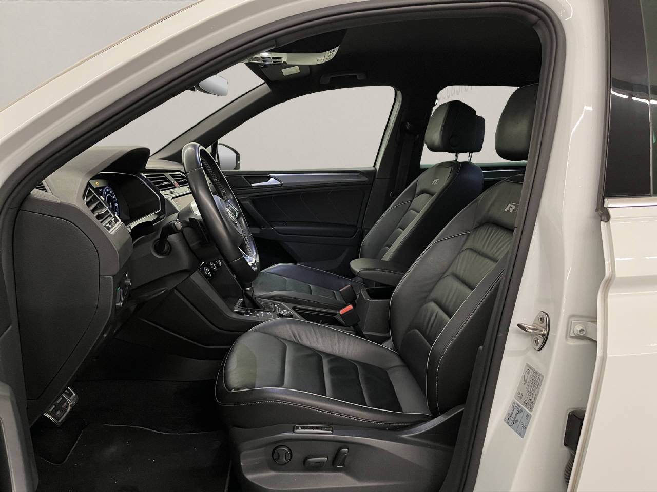 VW Tiguan 2.0 TDI SCR Highline DSG-image-4