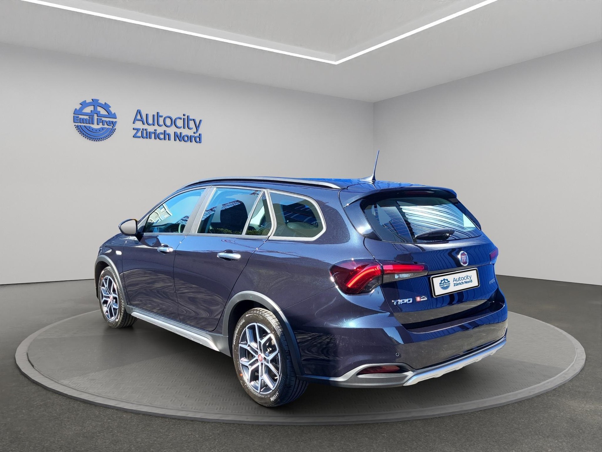 FIAT Tipo SW 1.5 Hybrid Swiss Cross-image-1