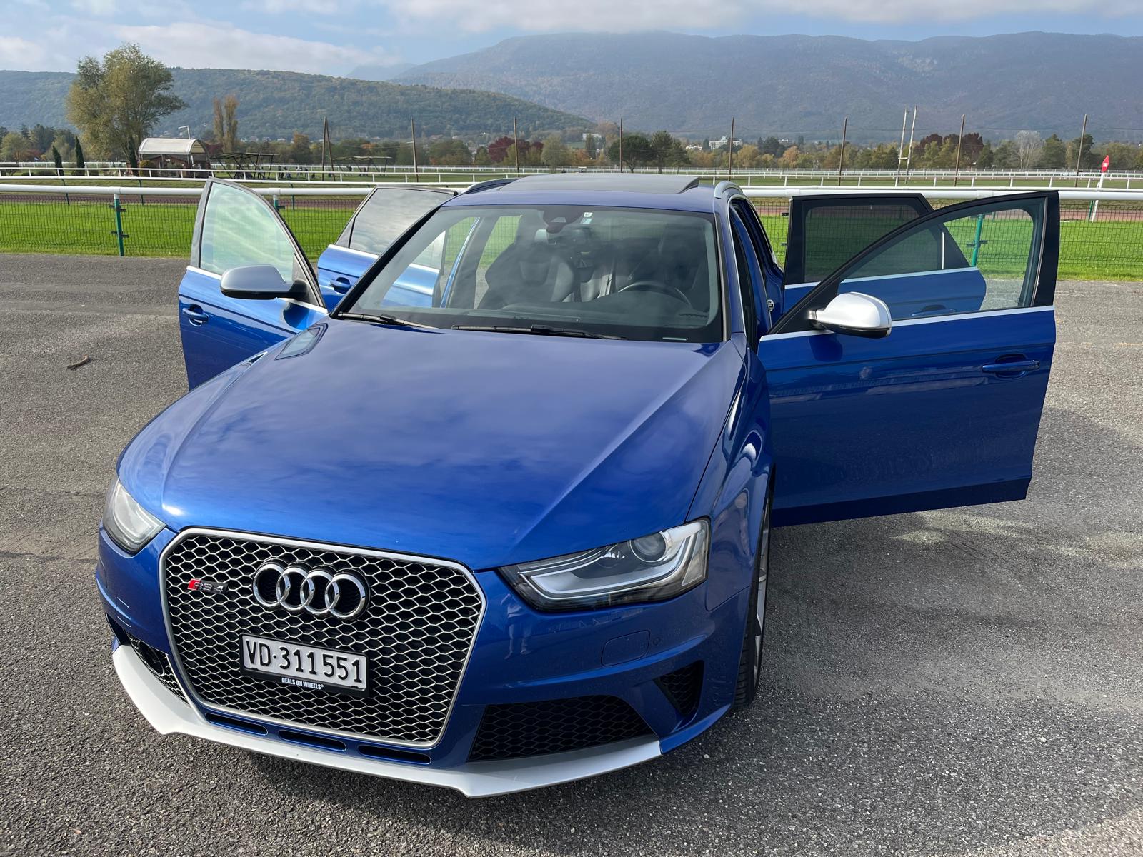 AUDI RS4 Avant 4.2 FSI V8 quattro S-tronic-image-4