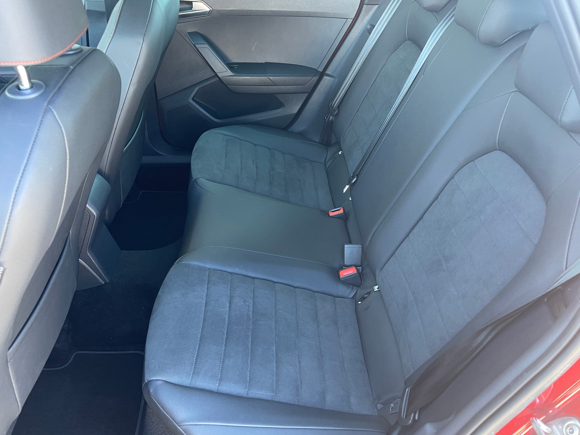 SEAT Arona 1.0 TSI Eco Hola FR DSG-image-9