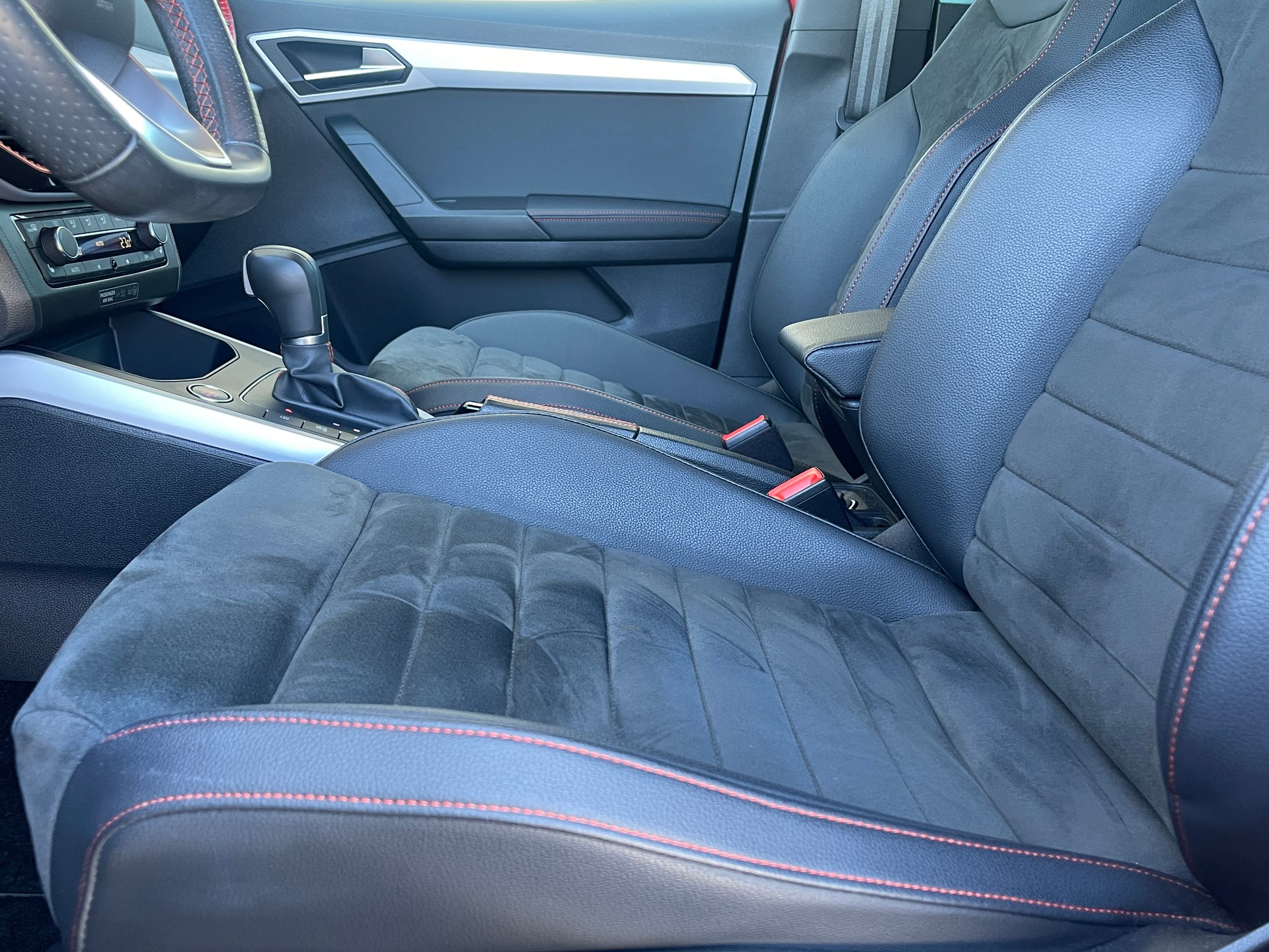 SEAT Arona 1.0 TSI Eco Hola FR DSG-image-8