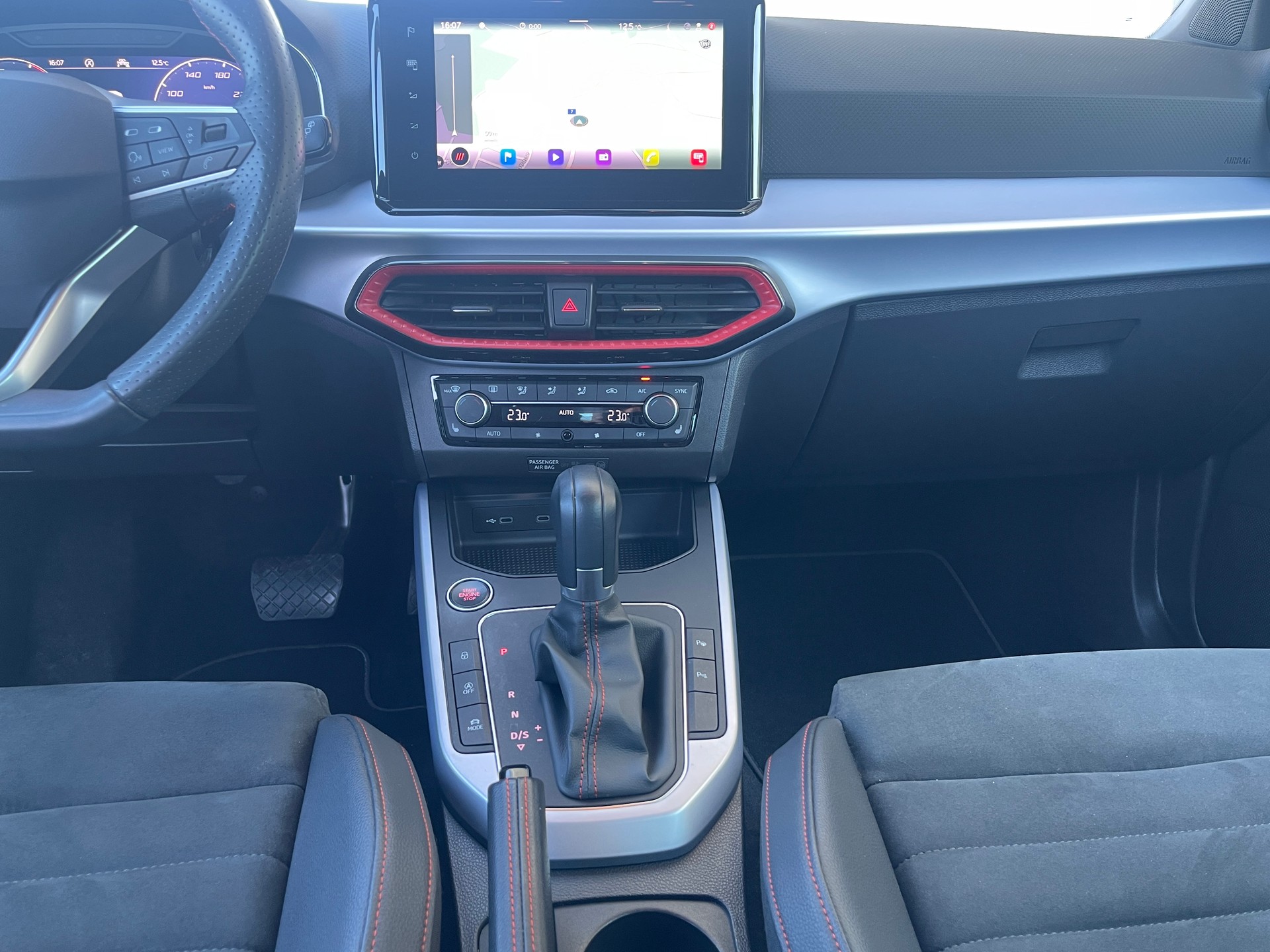 SEAT Arona 1.0 TSI Eco Hola FR DSG-image-12
