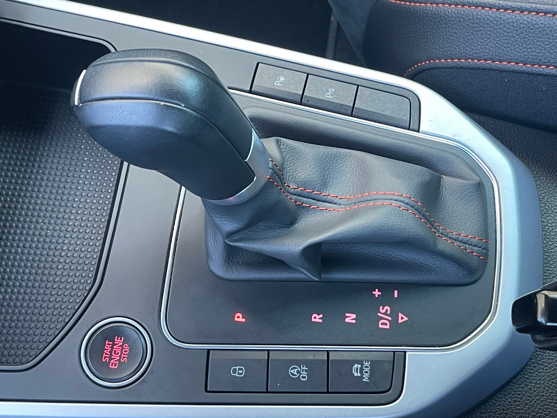SEAT Arona 1.0 TSI Eco Hola FR DSG-image-15