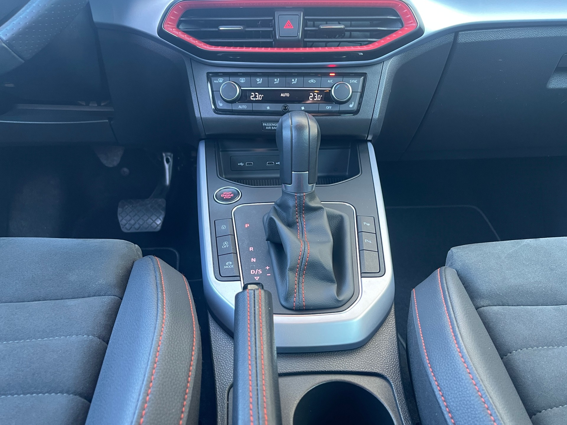 SEAT Arona 1.0 TSI Eco Hola FR DSG-image-13