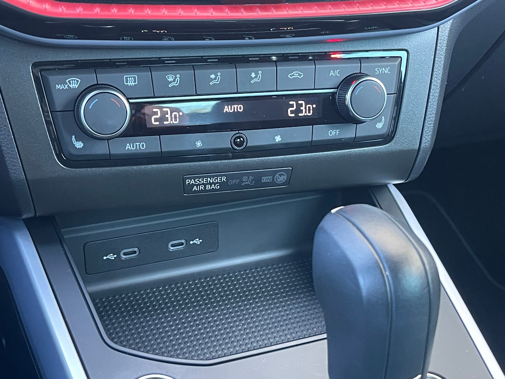 SEAT Arona 1.0 TSI Eco Hola FR DSG-image-14