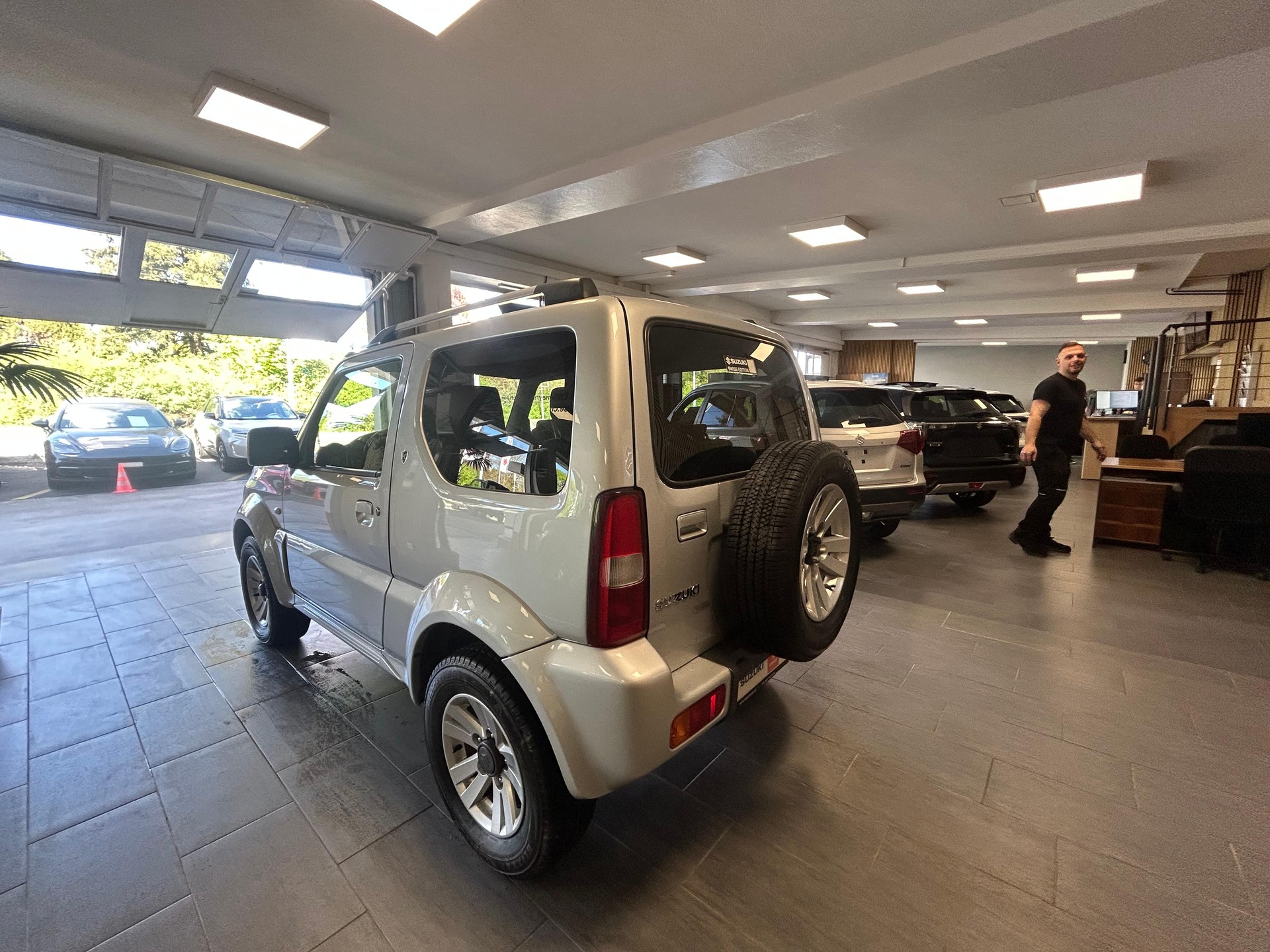 SUZUKI Jimny Wagon 1.3 4WD GL Top Sergio Cellano 4 PLACES/4 SITZE-image-4