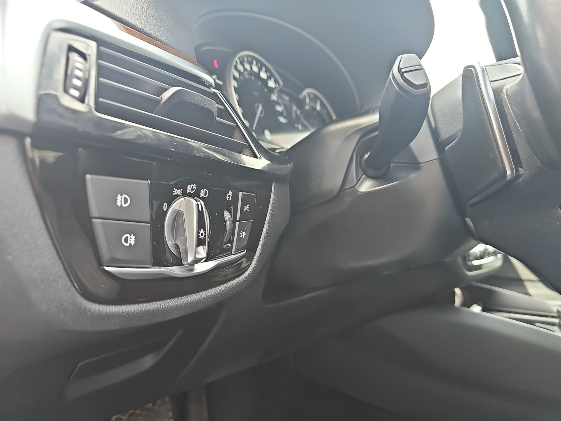BMW 520d xDrive Sport Line Steptronic-image-19
