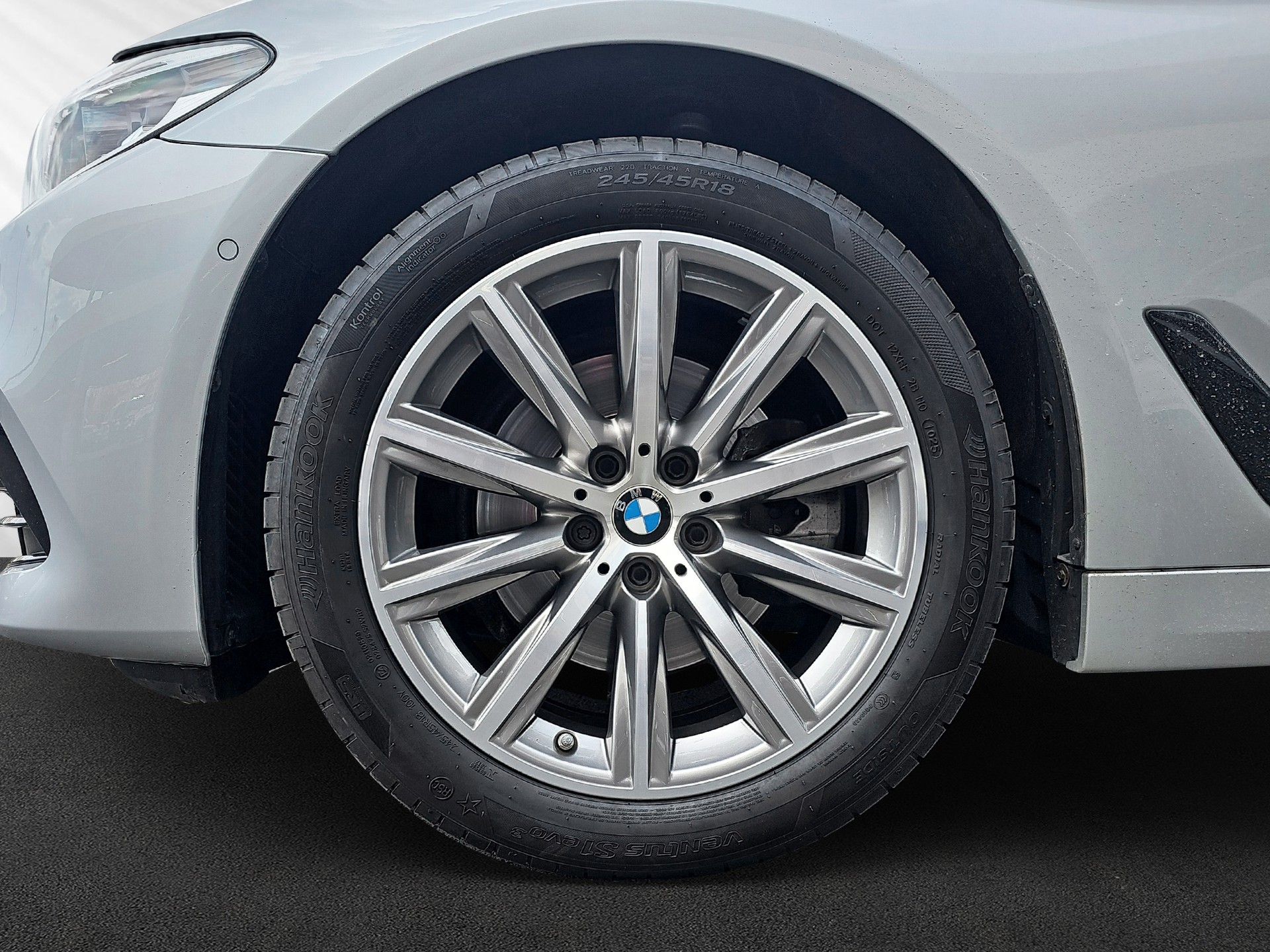 BMW 520d xDrive Sport Line Steptronic-image-8