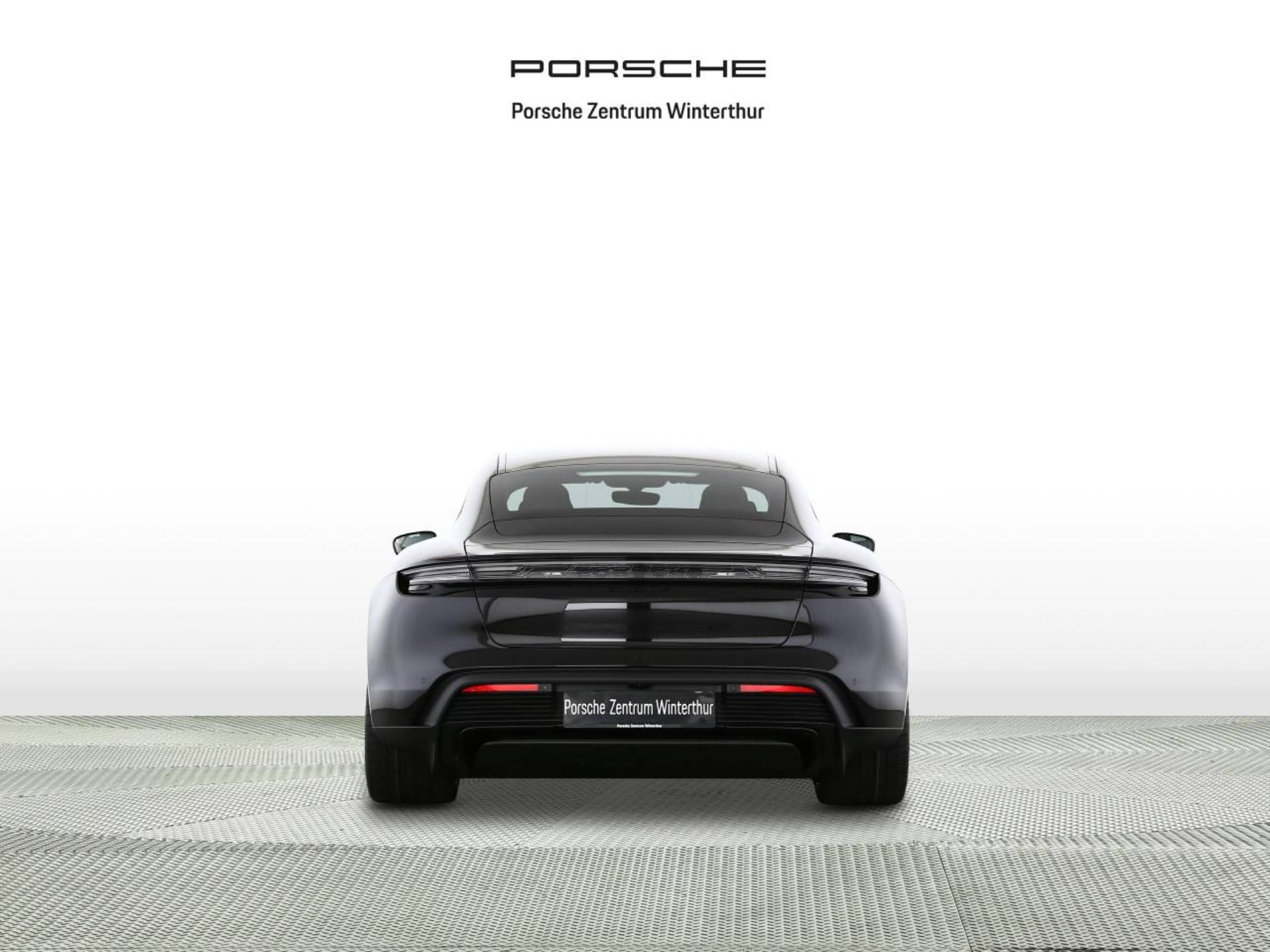 PORSCHE Taycan 4 Black Edition-image-6