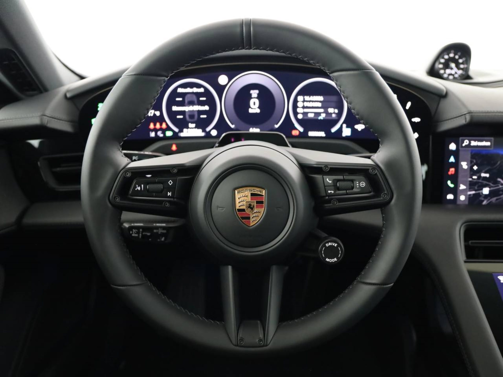 PORSCHE Taycan 4 Black Edition-image-9