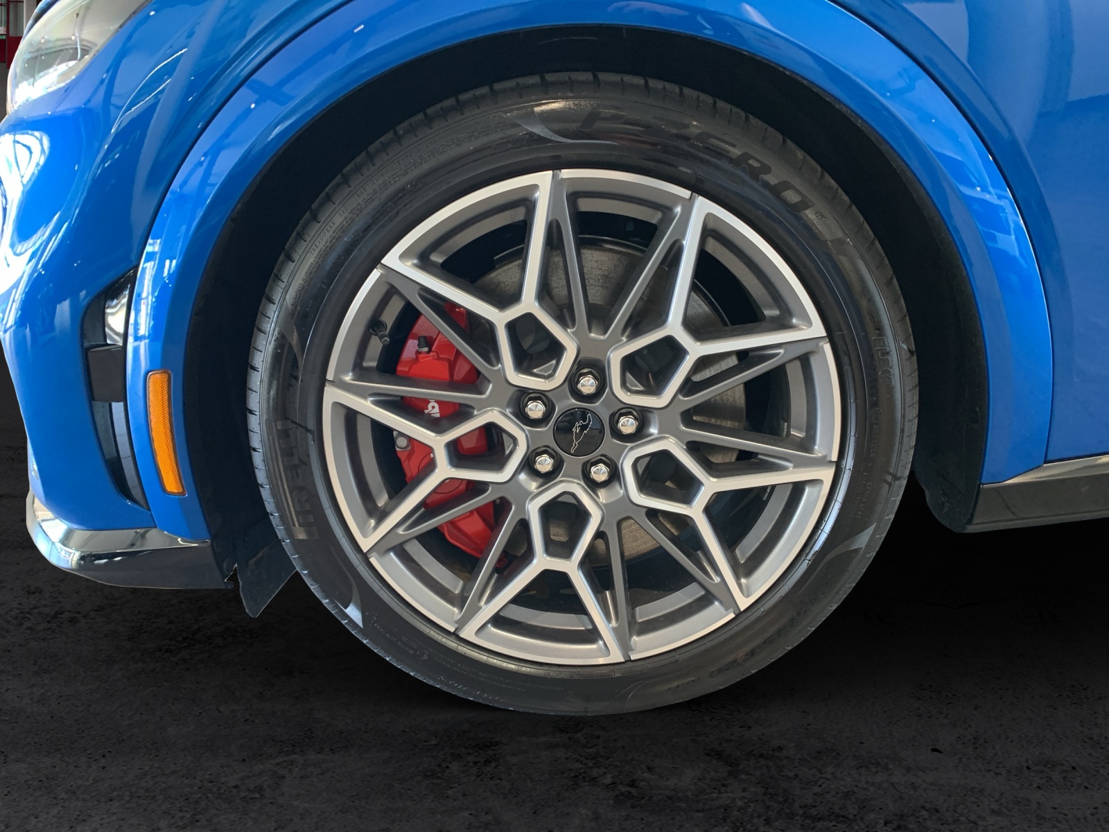 FORD Mustang Mach-E Extended GT AWD-image-12