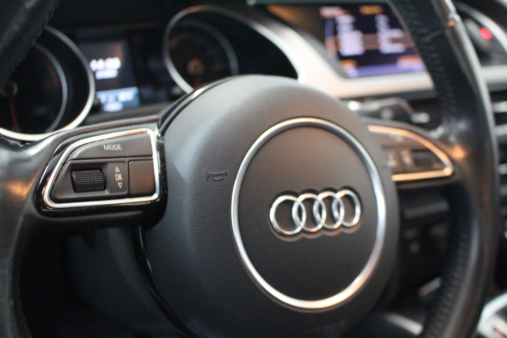 AUDI A5 Coupé 1.8 TFSI 170 M-Tronic-image-11