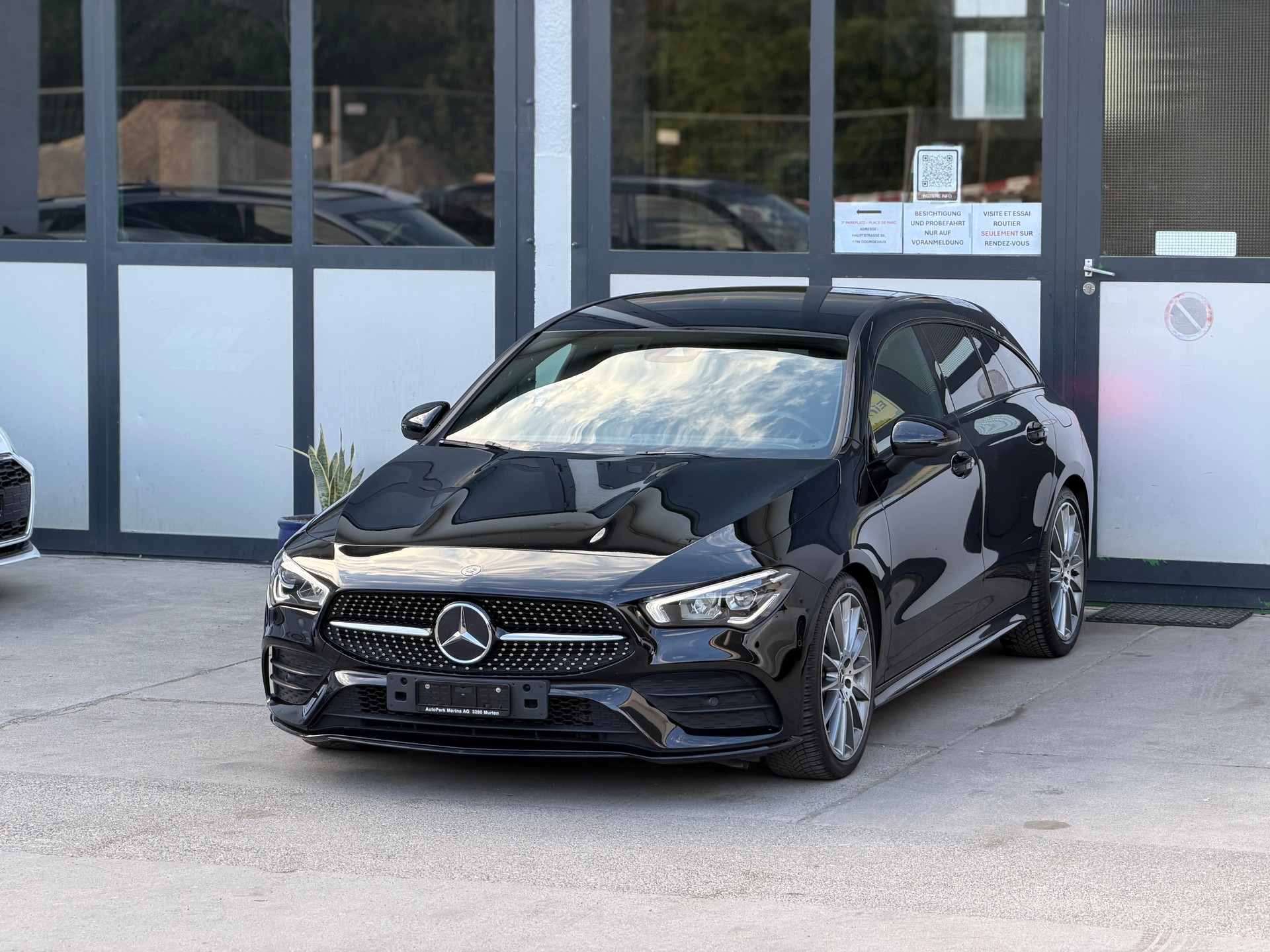 MERCEDES-BENZ CLA Shooting Brake 220 7G-DCT AMG Line-image-1