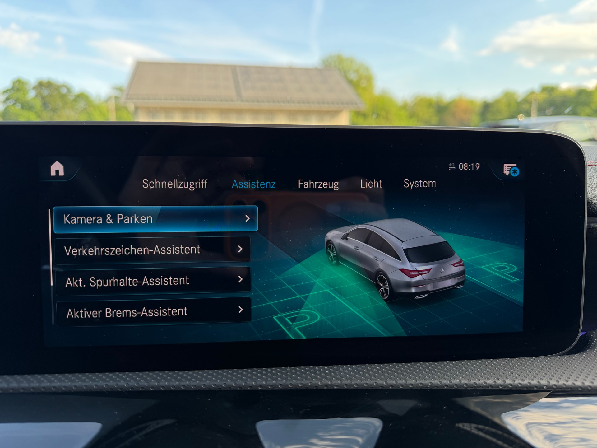 MERCEDES-BENZ CLA Shooting Brake 220 7G-DCT AMG Line-image-19