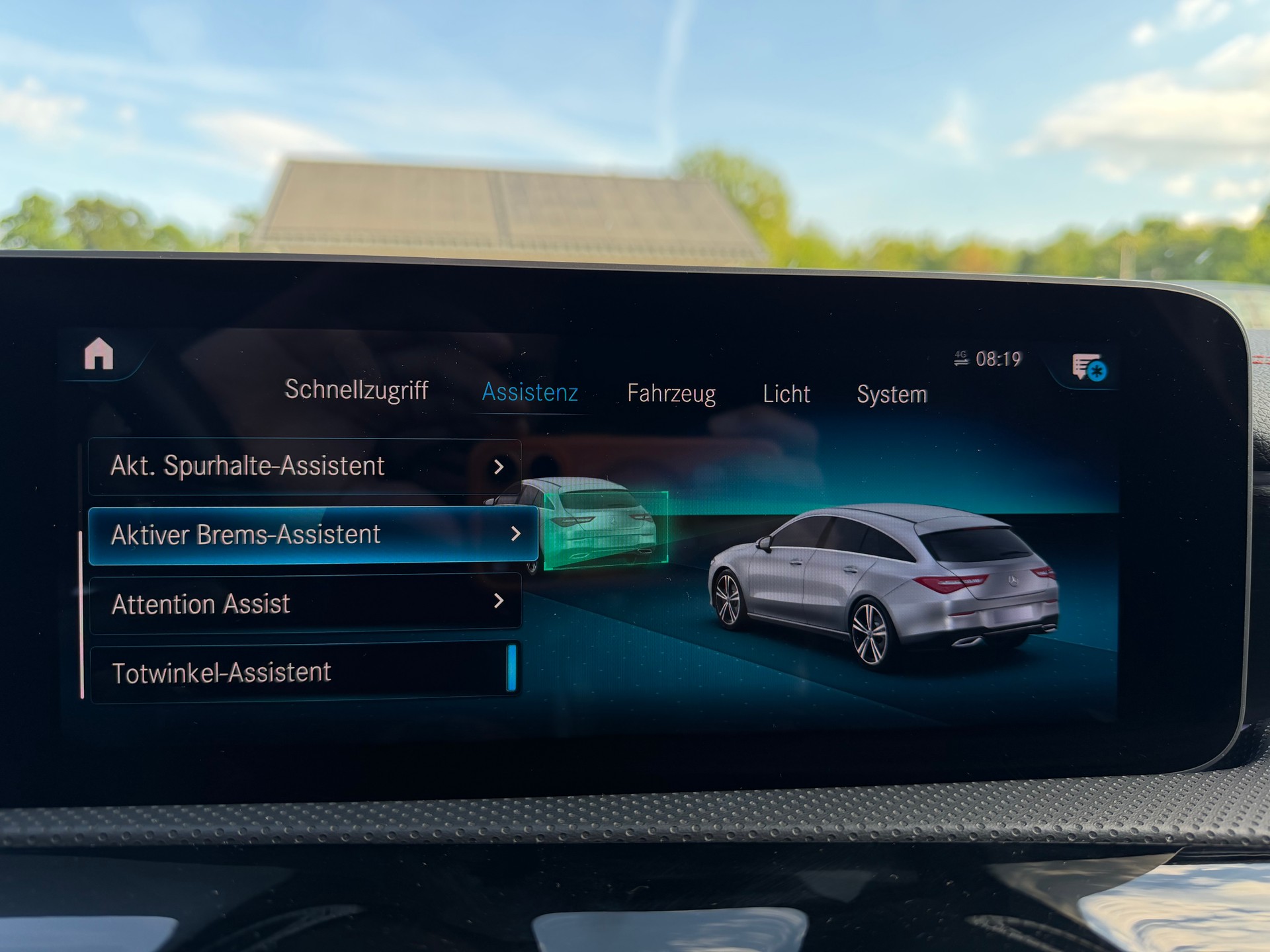 MERCEDES-BENZ CLA Shooting Brake 220 7G-DCT AMG Line-image-20