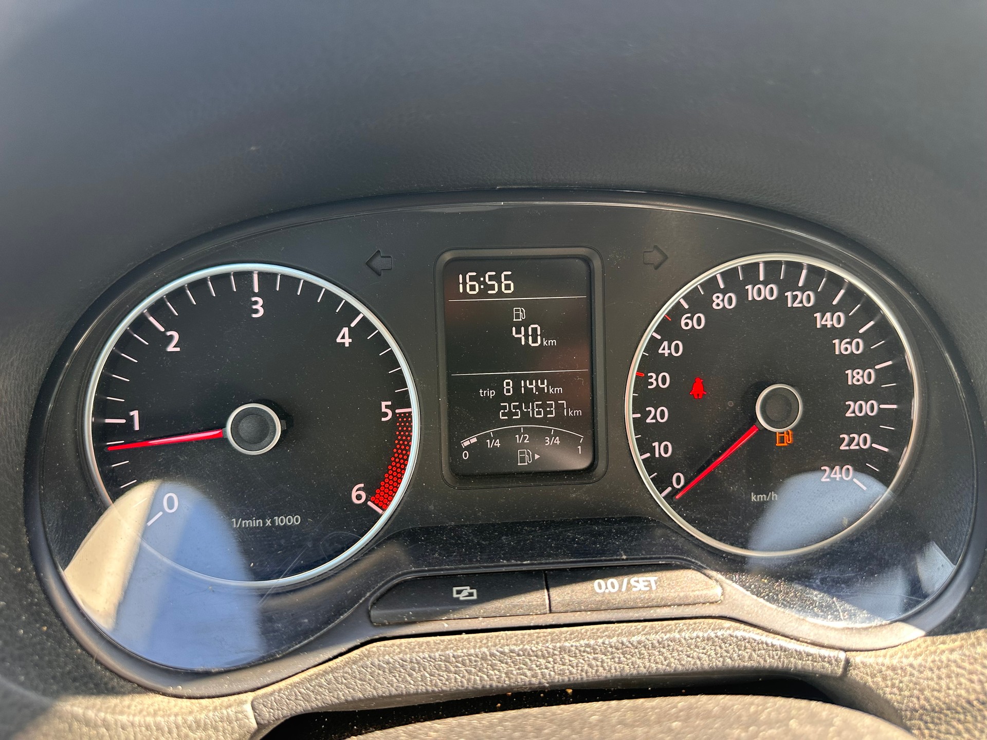 VW Polo 1.6 TDI Trendline-image-15