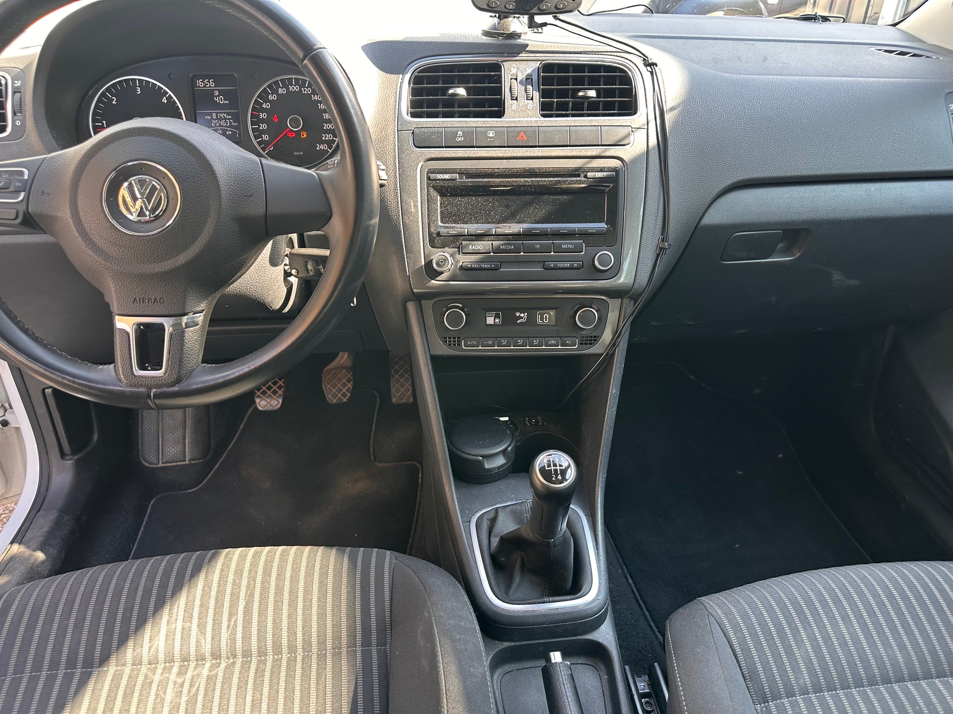 VW Polo 1.6 TDI Trendline-image-12