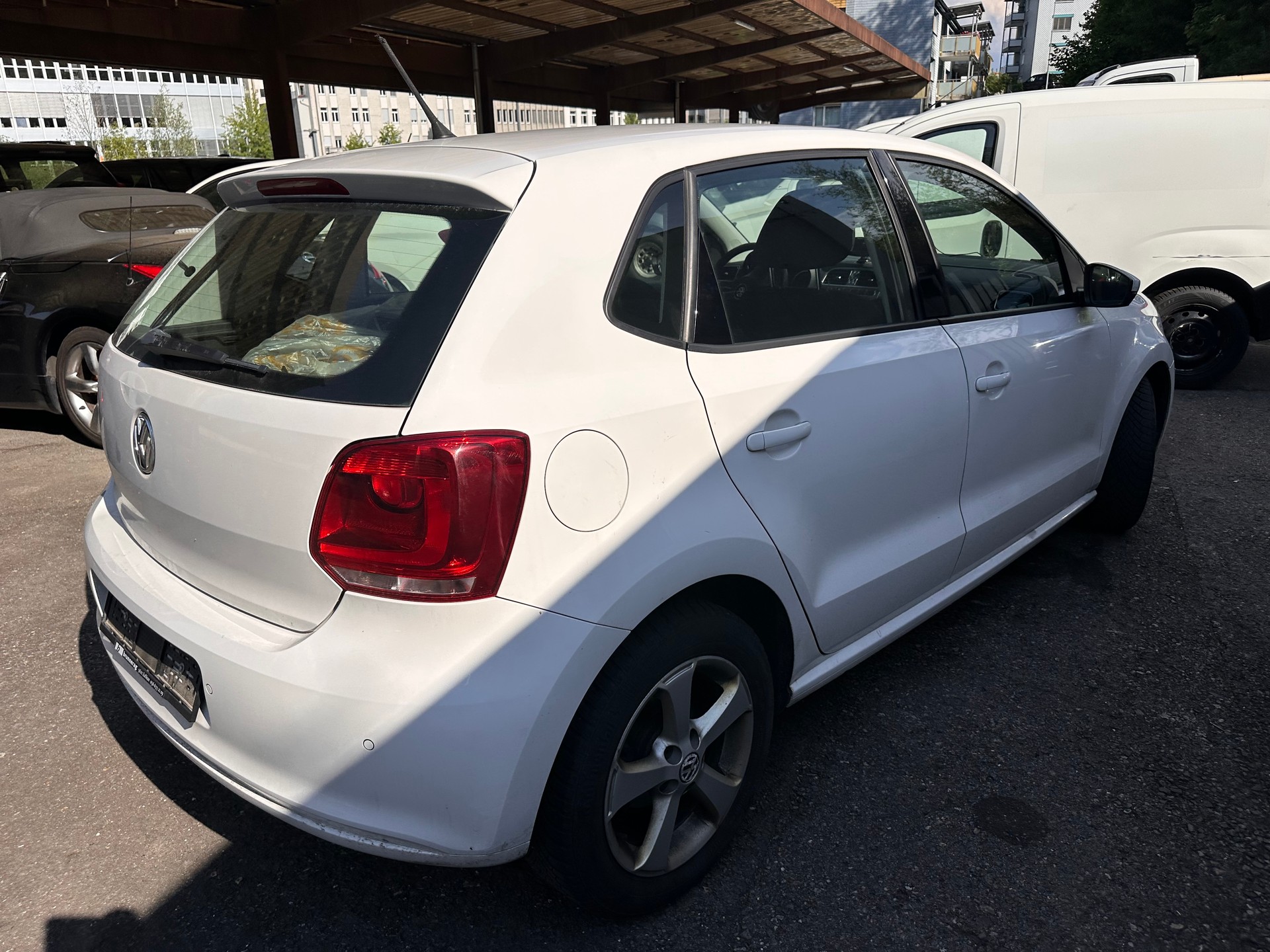 VW Polo 1.6 TDI Trendline-image-4