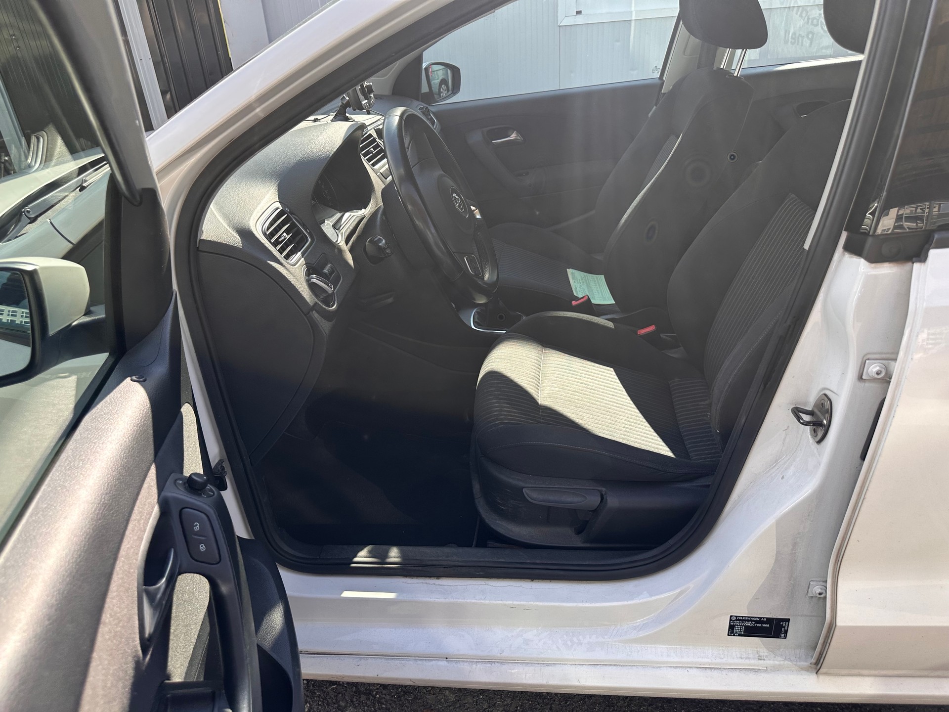 VW Polo 1.6 TDI Trendline-image-10