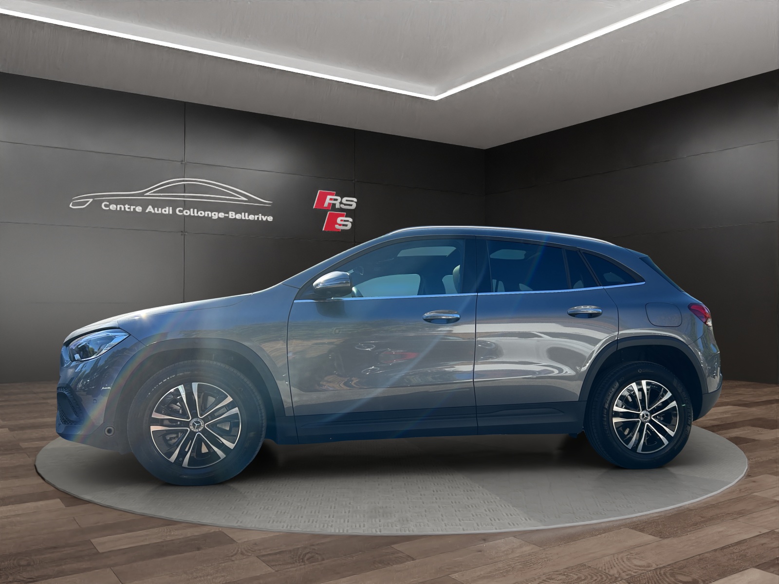 MERCEDES-BENZ GLA 250 4Matic Style 8G-DCT-image-2