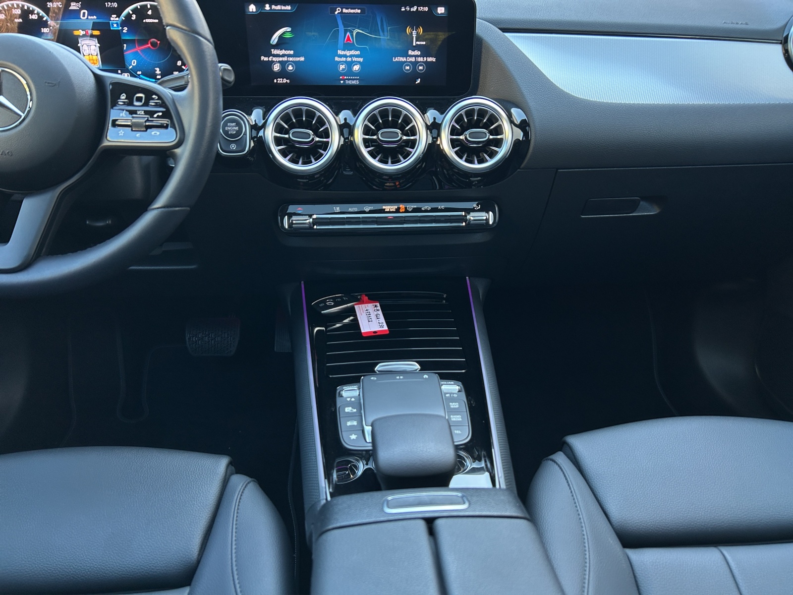 MERCEDES-BENZ GLA 250 4Matic Style 8G-DCT-image-13