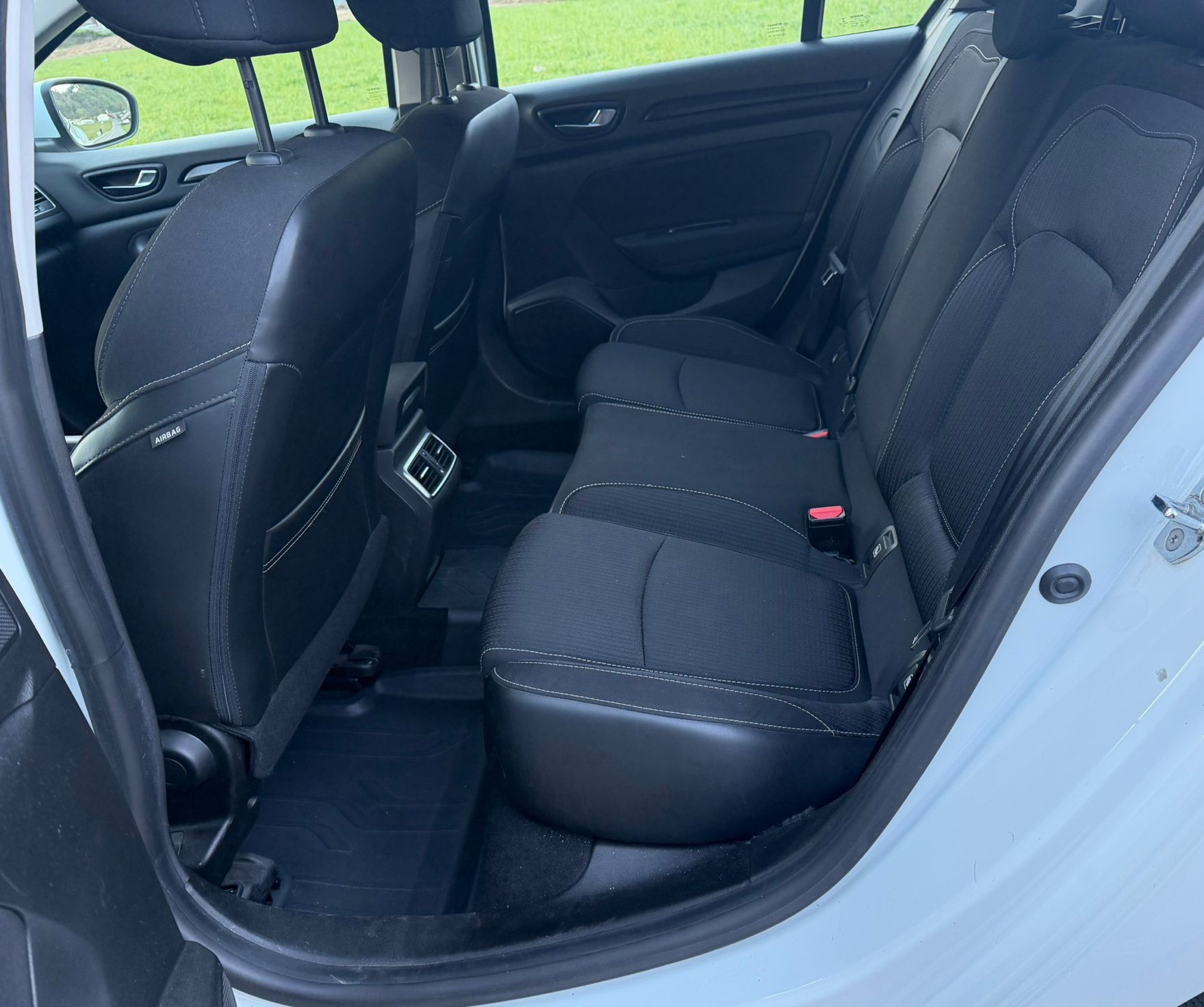 RENAULT Mégane Grandtour 1.5 dCi Zen EDC-image-11