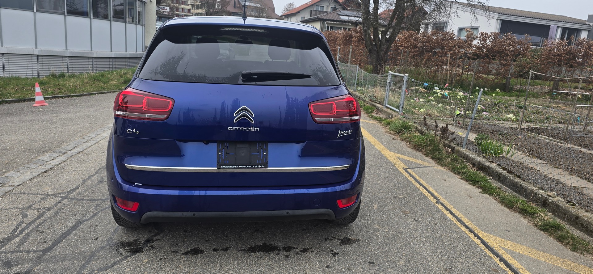 CITROEN C4 Picasso 1.2 Pure Tech Feel Edition EAT6-image-5