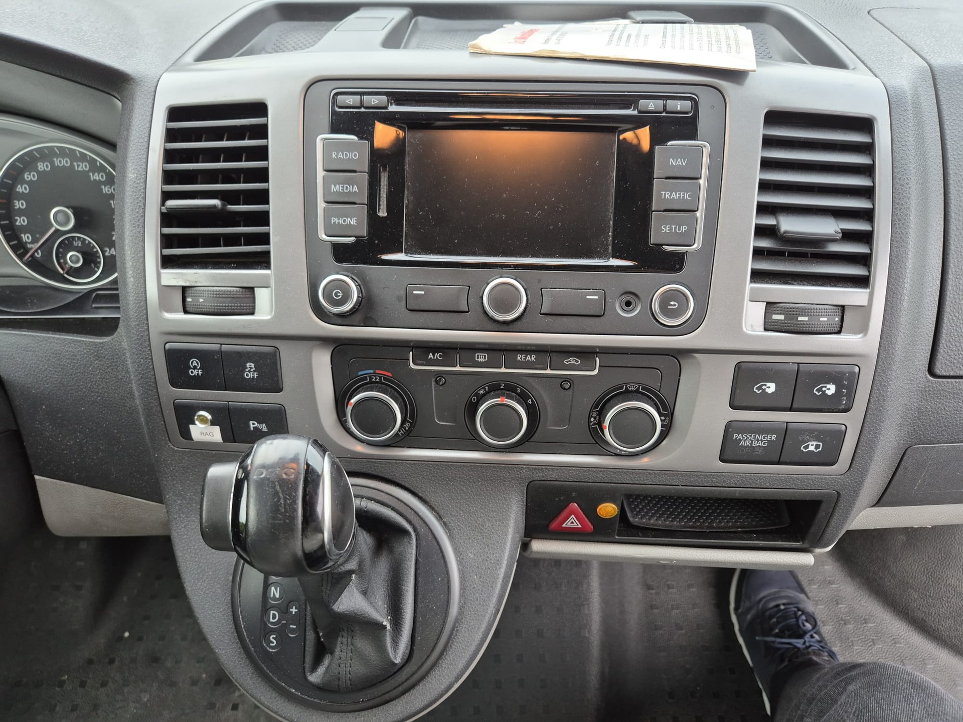 VW T5 Caravelle Comfortline 2.0 TDI CR 4Motion DSG-image-8