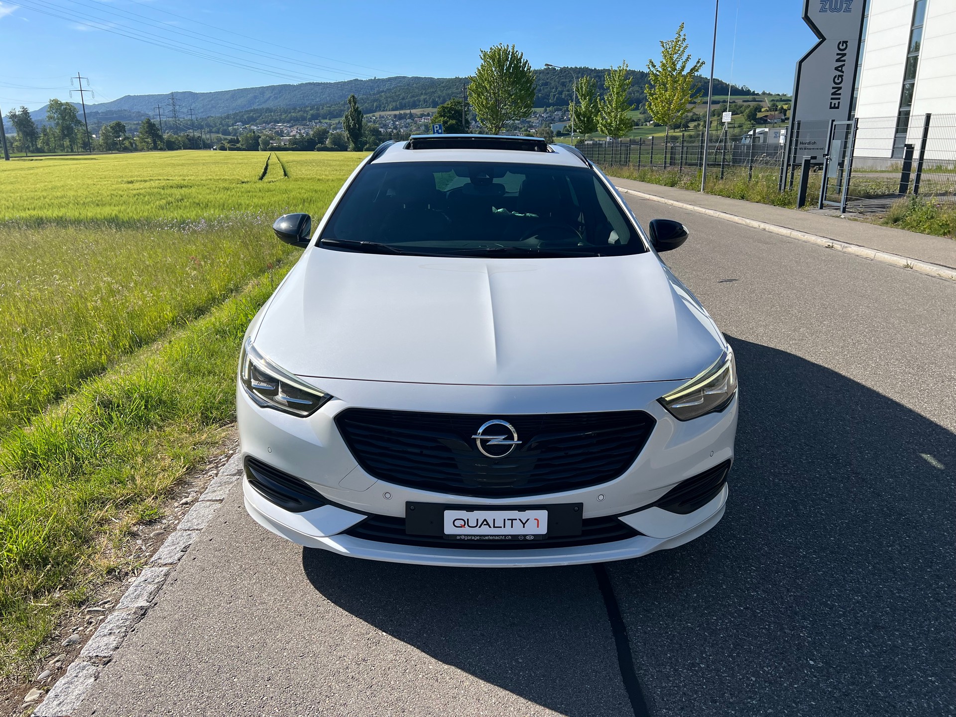 OPEL Insignia 2.0 BiDTI Sports- 360°-Kamera-Tourer Exclusive 4WD Auto-image-8