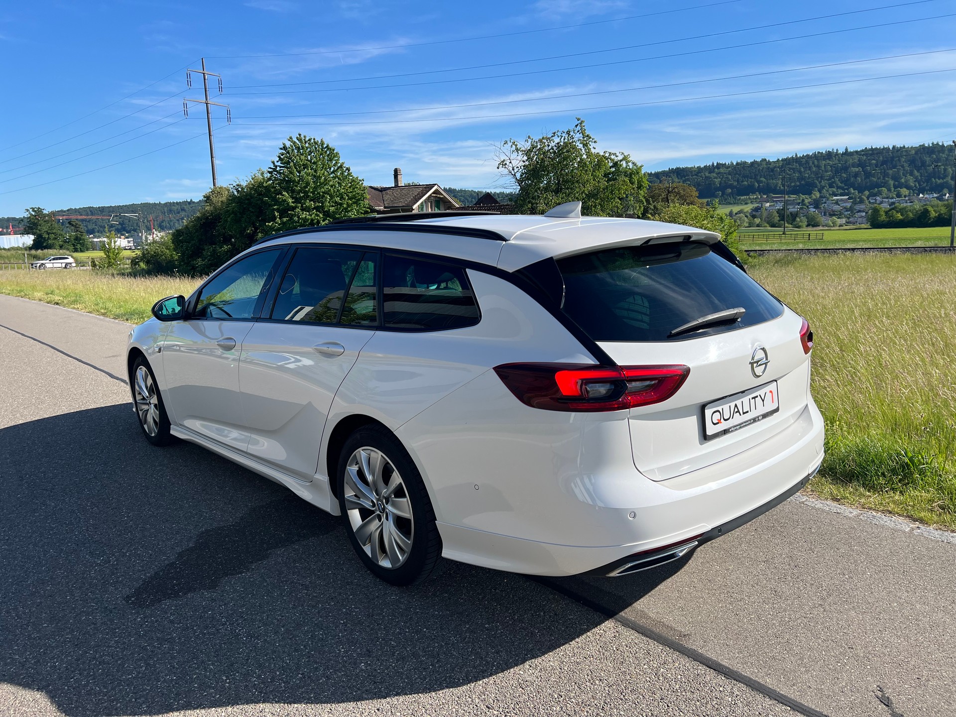 OPEL Insignia 2.0 BiDTI Sports- 360°-Kamera-Tourer Exclusive 4WD Auto-image-14