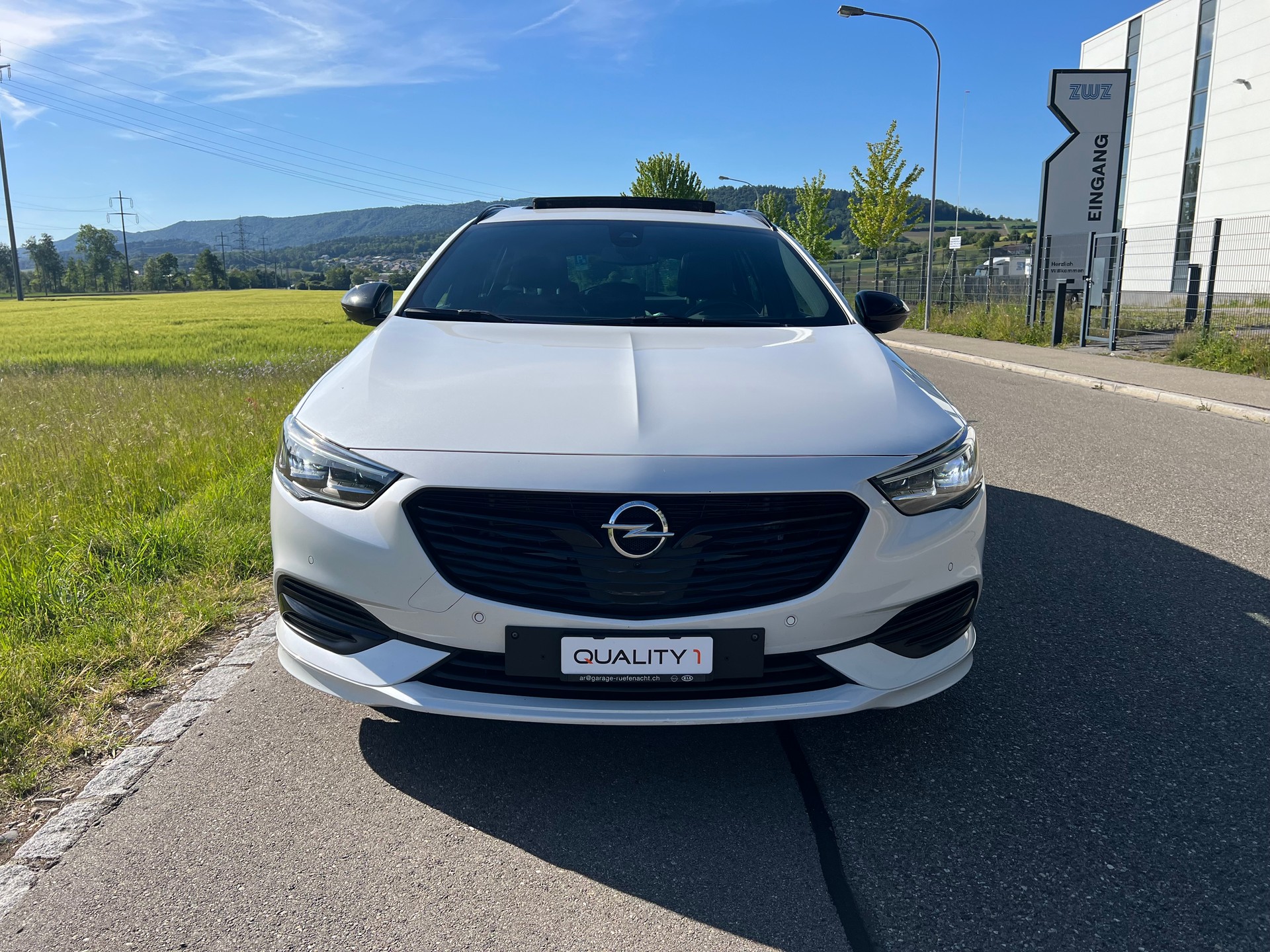 OPEL Insignia 2.0 BiDTI Sports- 360°-Kamera-Tourer Exclusive 4WD Auto-image-6