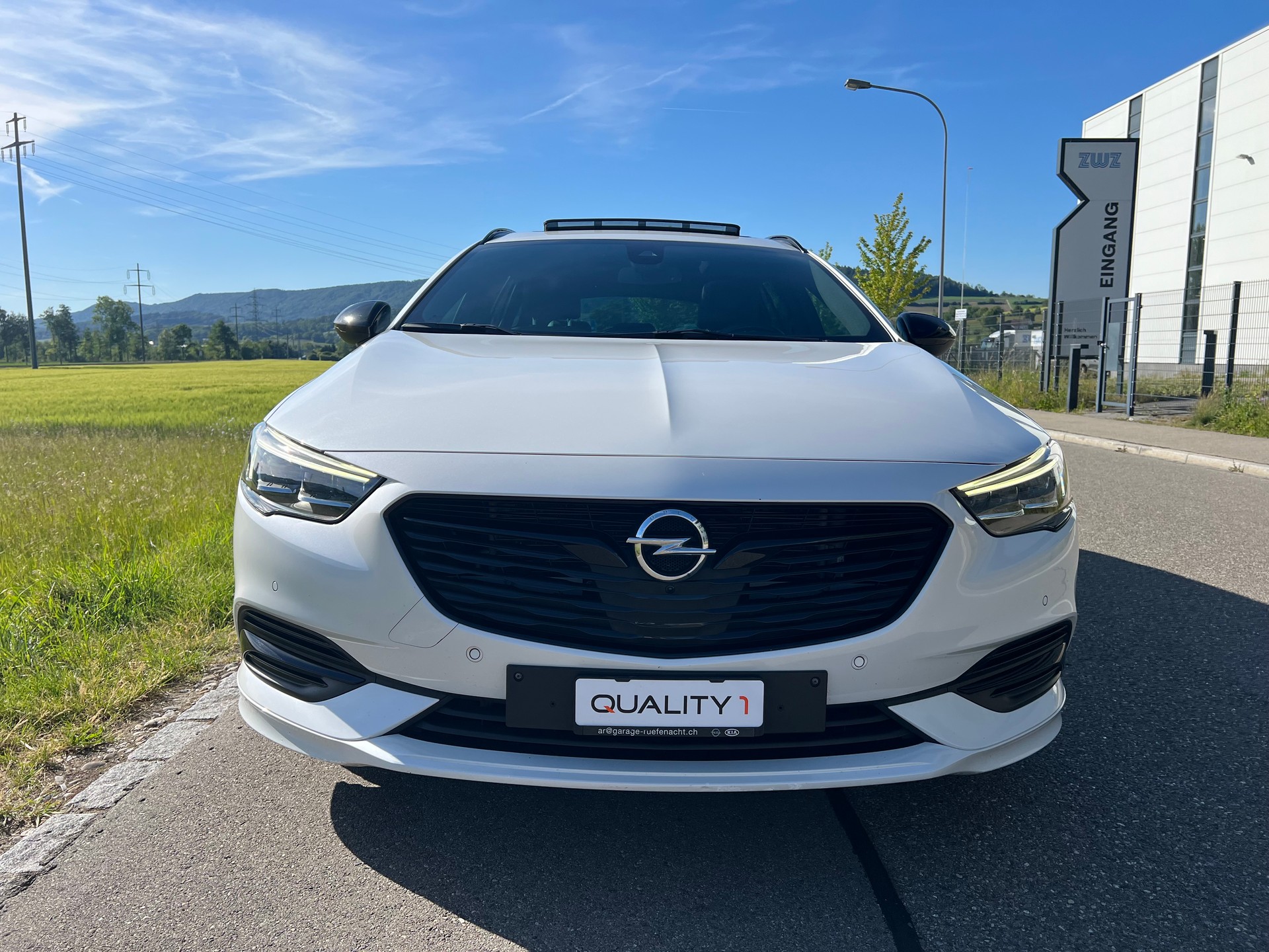 OPEL Insignia 2.0 BiDTI Sports- 360°-Kamera-Tourer Exclusive 4WD Auto-image-2