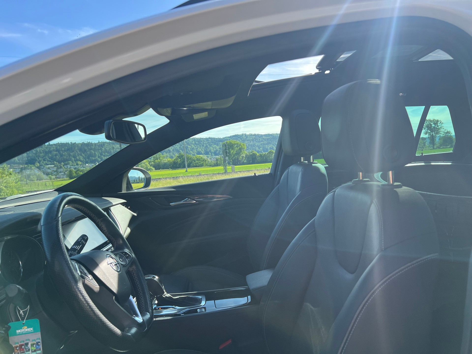 OPEL Insignia 2.0 BiDTI Sports- 360°-Kamera-Tourer Exclusive 4WD Auto-image-23