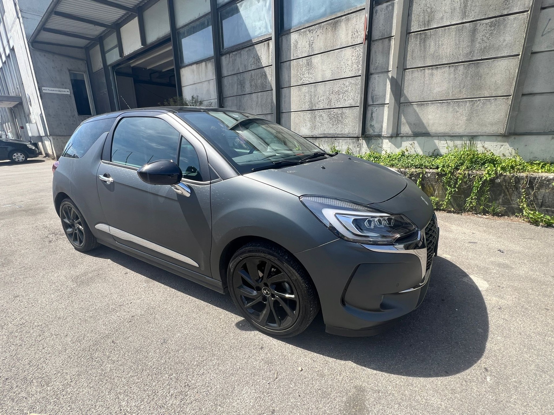 DS AUTOMOBILES DS 3 1.2 PureTech Dark Side-image-0