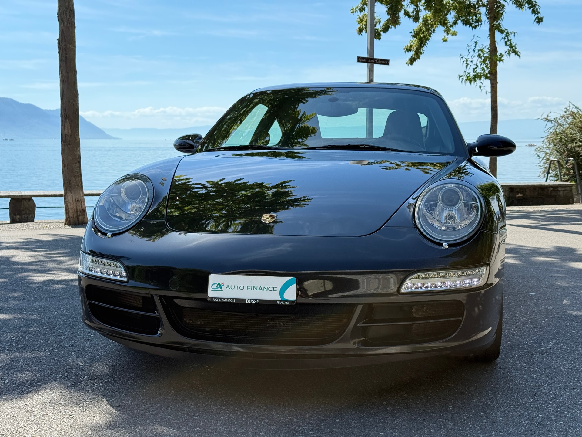 PORSCHE 911 Carrera 4-showroom-element-2