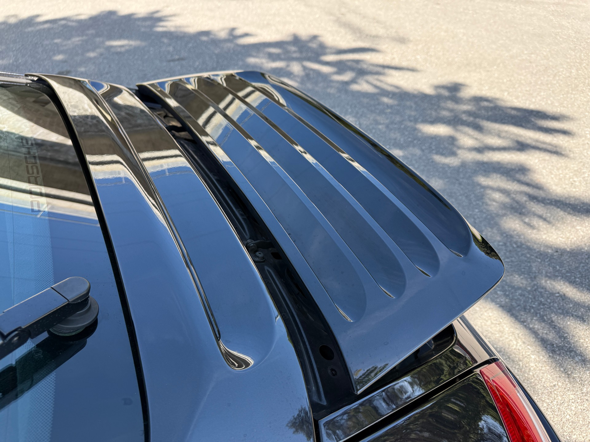 PORSCHE 911 Carrera 4-image-20
