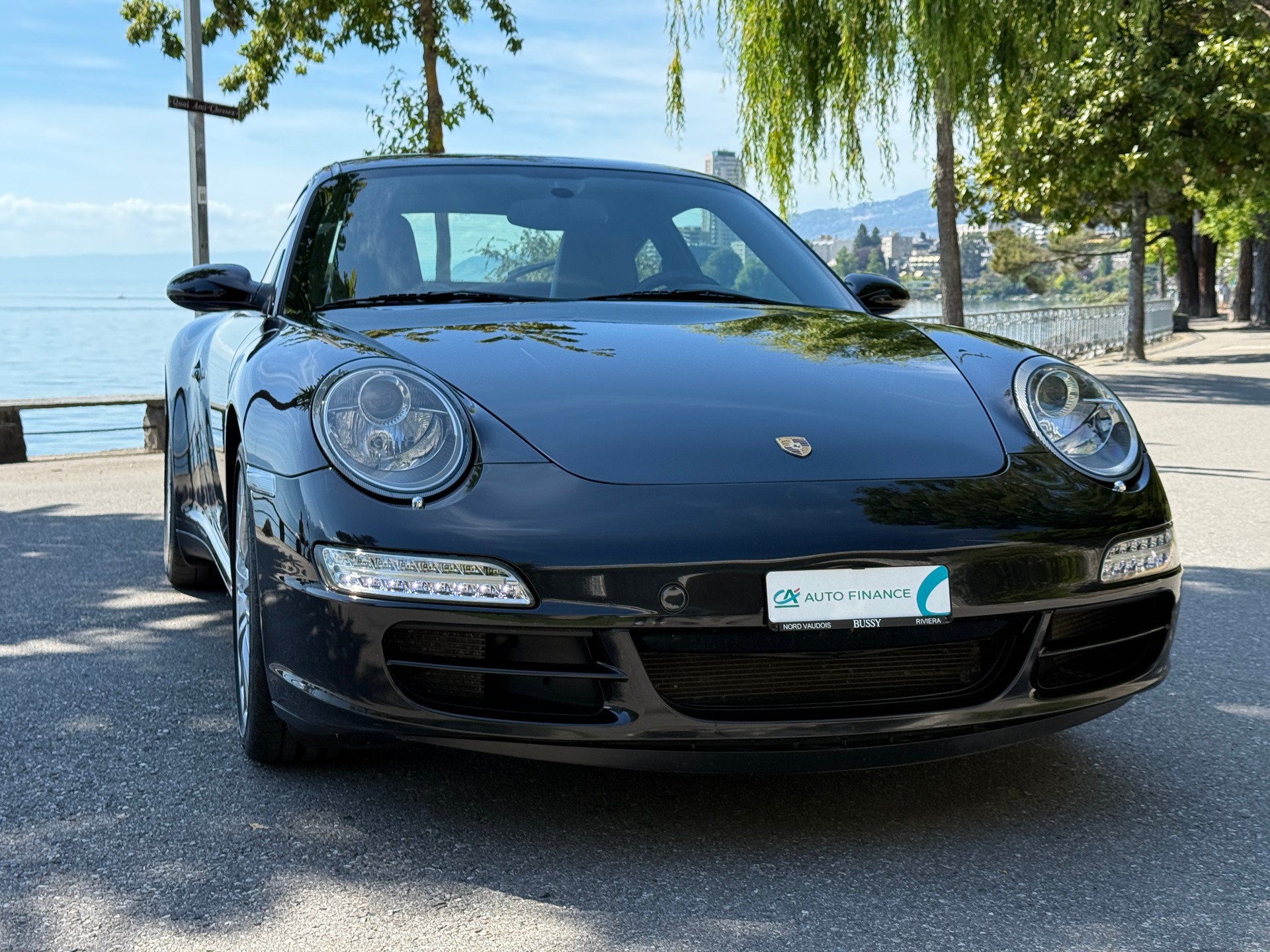 PORSCHE 911 Carrera 4-showroom-element-3
