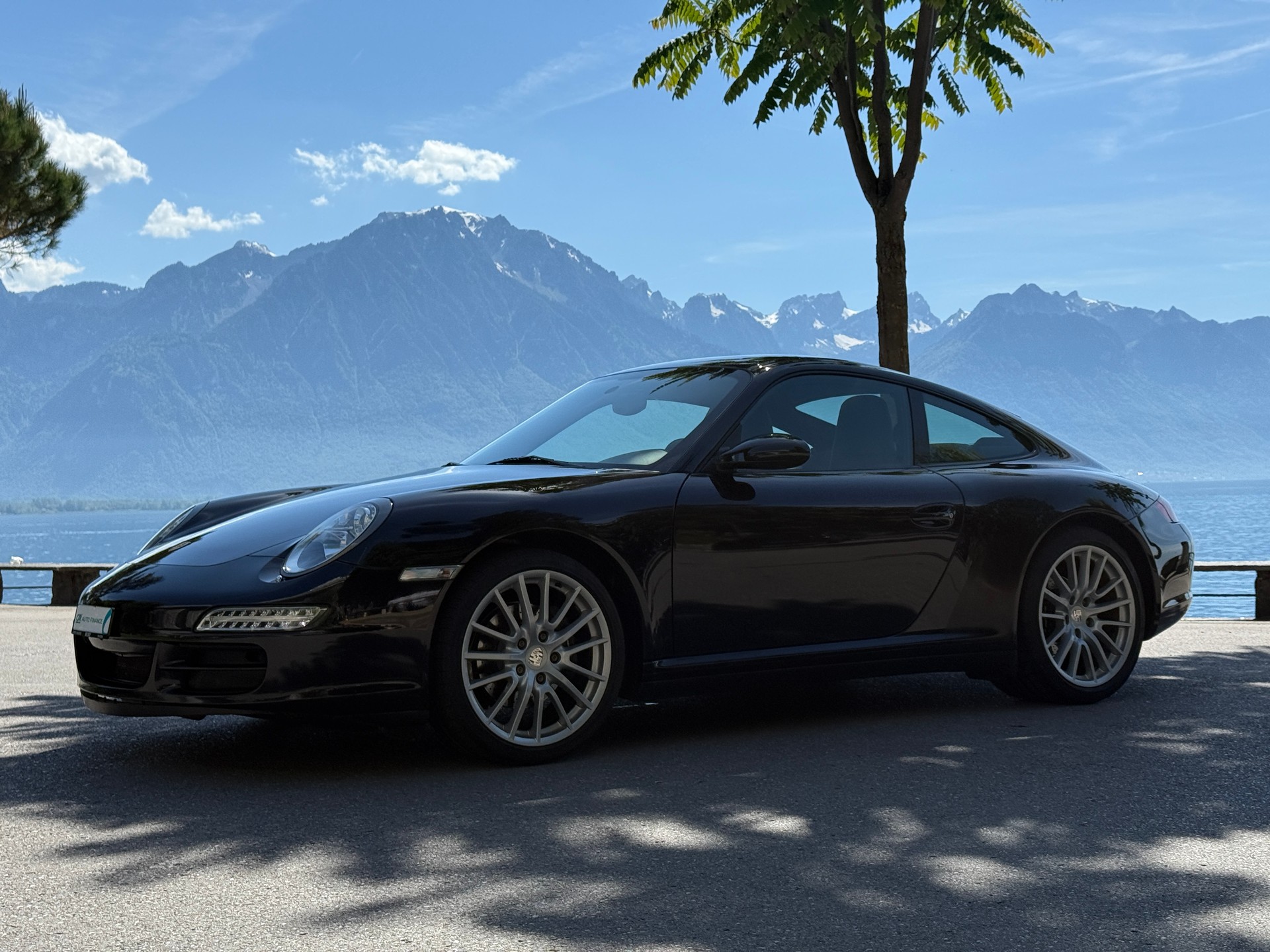 PORSCHE 911 Carrera 4