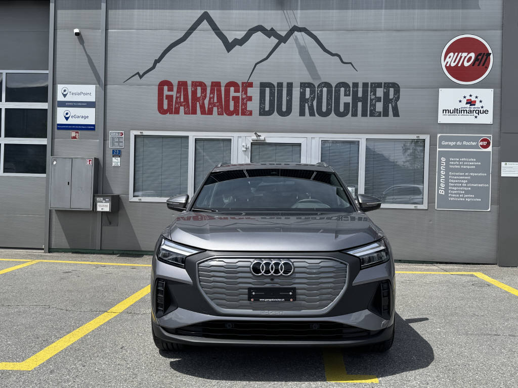 AUDI Q4 e-tron 45 quattro-image-5