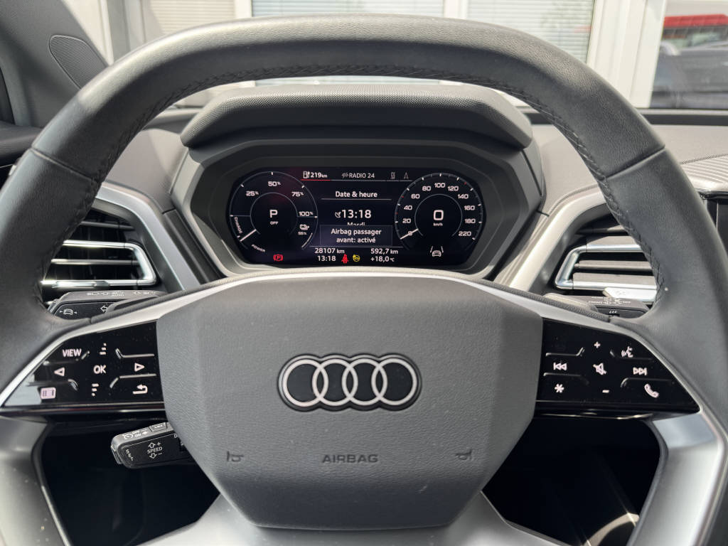 AUDI Q4 e-tron 45 quattro-image-16
