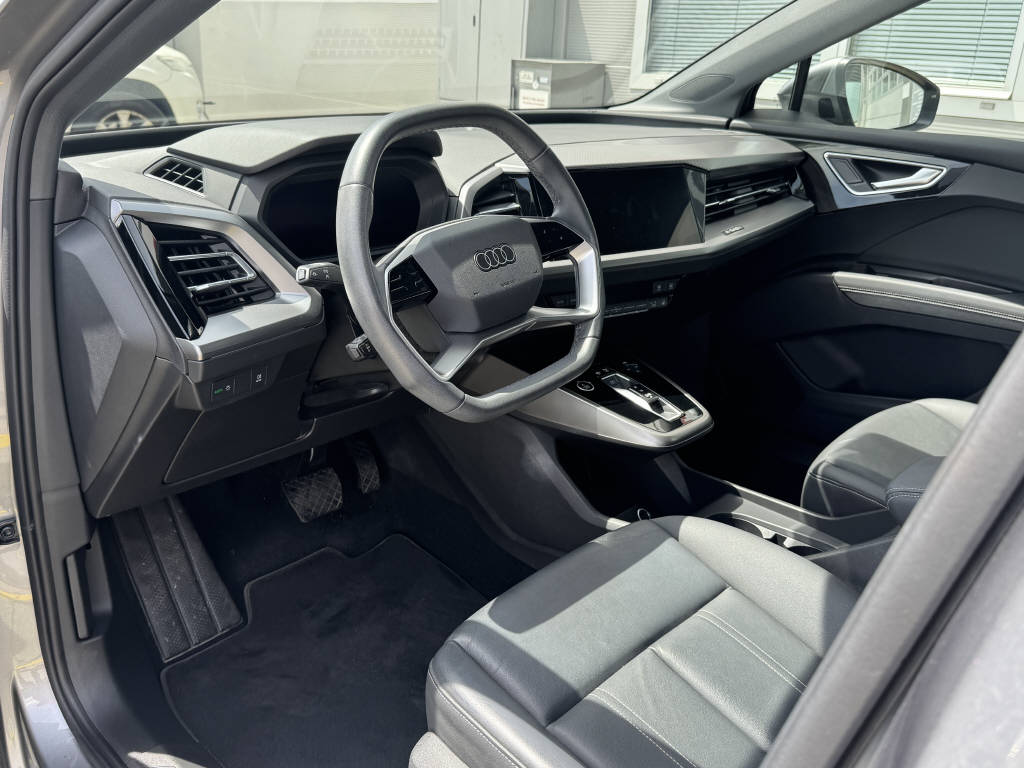 AUDI Q4 e-tron 45 quattro-image-14