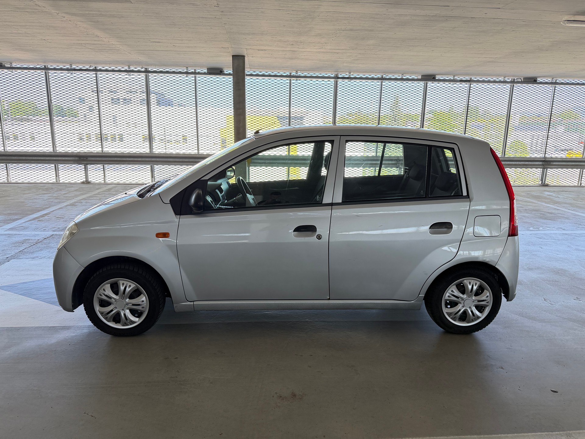 DAIHATSU Cuore 1.0 Automatique - Export-image-5