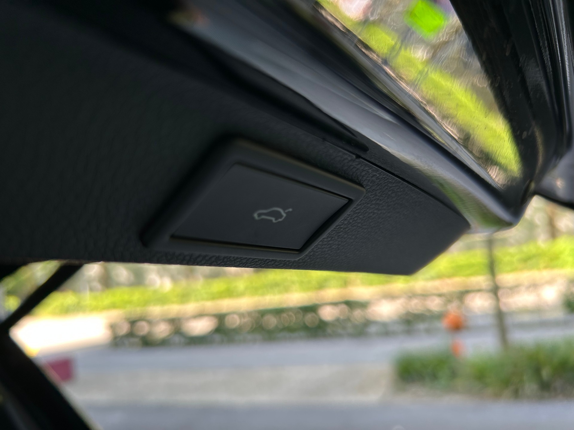 SKODA Karoq 1.5 TSI SportLine DSG-image-12