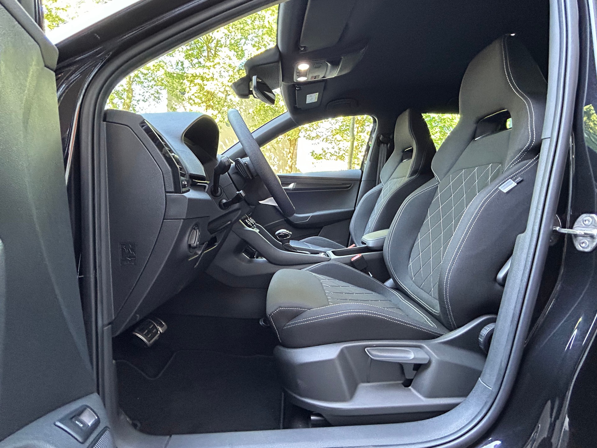 SKODA Karoq 1.5 TSI SportLine DSG-image-8