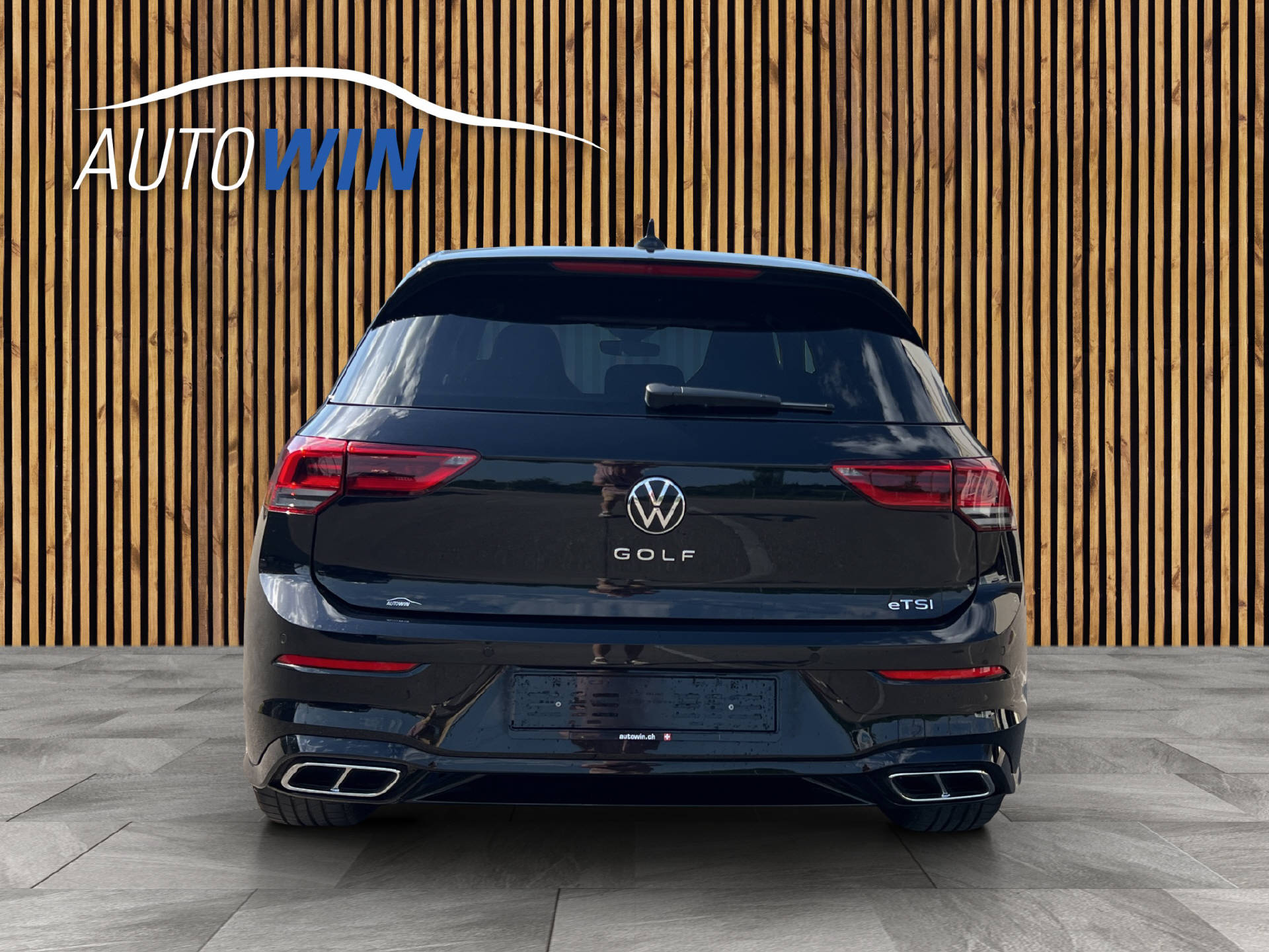 VW Golf VIII 1.5 eTSI R-Line DSG-image-4